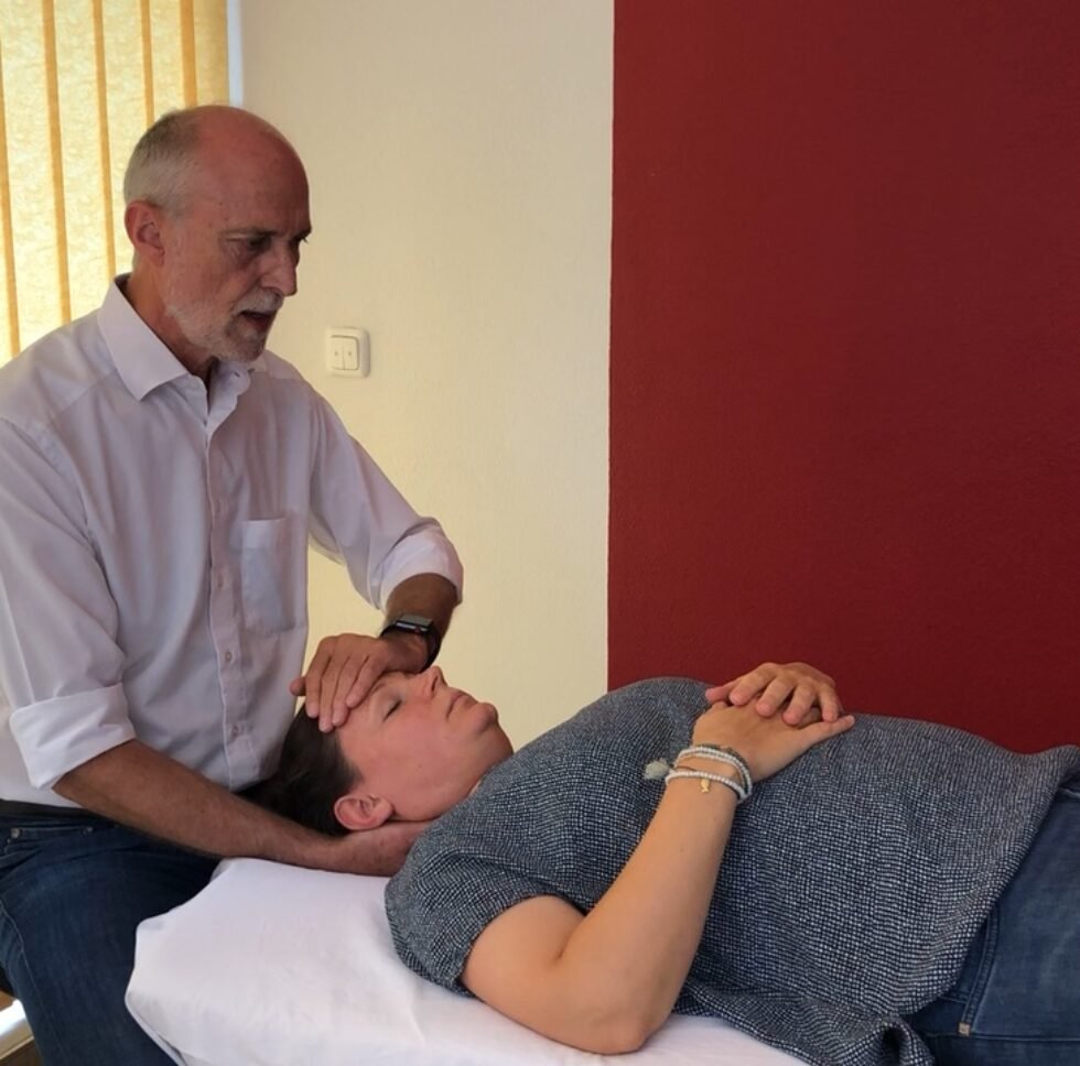 Become a Practitioner of Energy Healing Therapy: Comprehensive Energy Healing Practitioner Training to Start Your Holistic Career